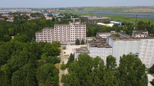 #Анапа Что происходит на пионерском проспекте? Олимпийский бассейн достроят? Россиянка на ремонте