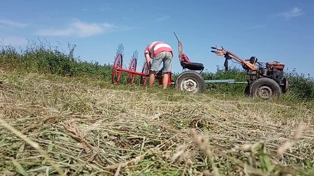 Грабли-ворошилки на мотоблок. смотреть онлайн