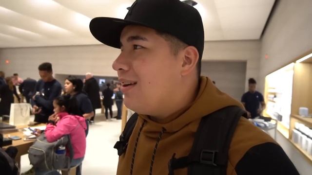 Así es la Apple Store Más Grande del Mundo en Nueva York смотреть онлайн