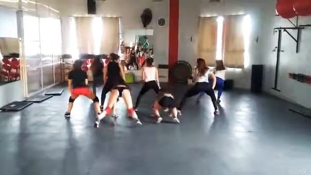 Booty coregrafia twerk смотреть онлайн