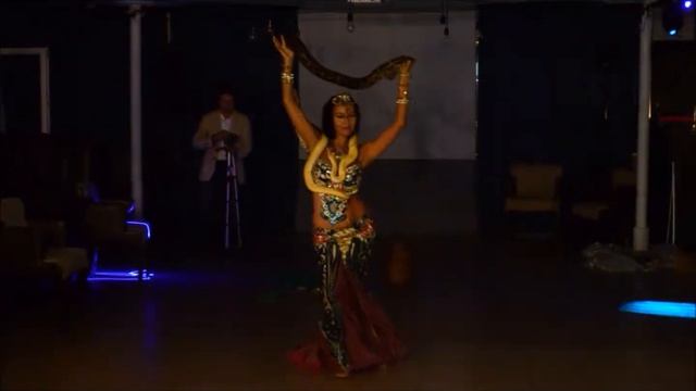 Экзотическое шоу со змеями - Милена Шакти!