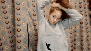 как самостоятельно сделать высокий хвост за 2 минуты.