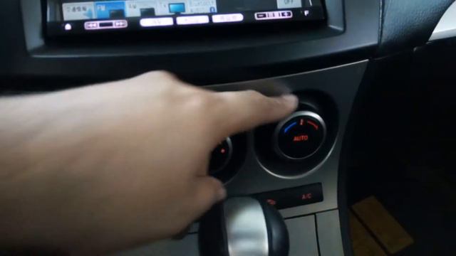 GT AUTOS IQUIQUE -  MAZDA AXELA SEDAN 2 0