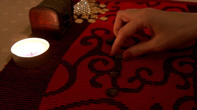 Расклад на рунах что сейчас происходит в ваших отношениях и что будет дальше? смотреть онлайн