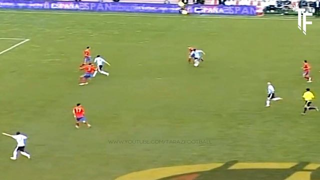 ИСКУССТВО ДРИБЛИНГА - НЕВЕРОЯТНЫЕ СОЛЬНЫЕ ПРОХОДЫ В ФУТБОЛЕ