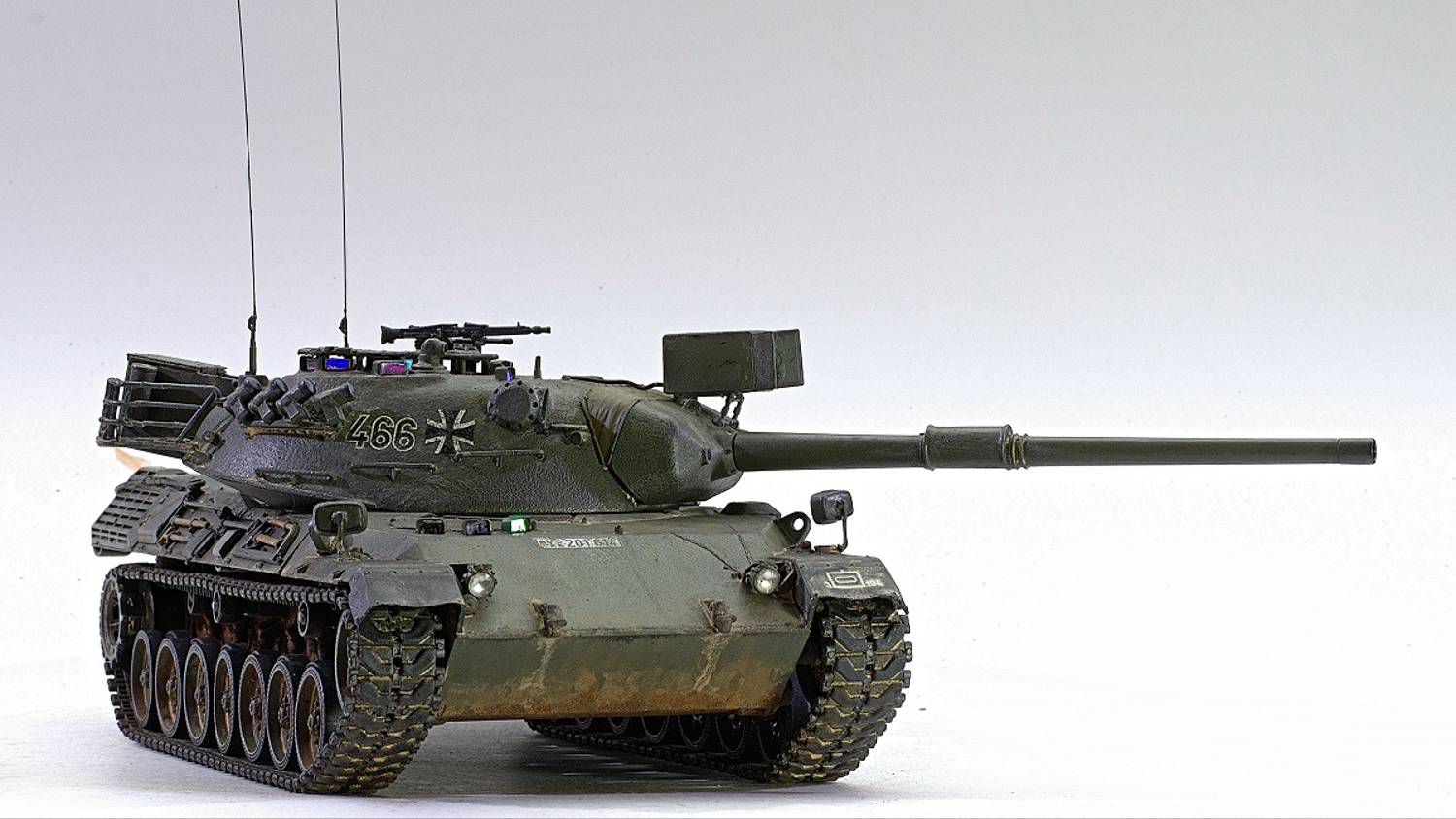 Обзор модели Kampfpanzer Leopard I .Tamiya 1:35 [ПЕРЕЗАЛИВ] смотреть онлайн