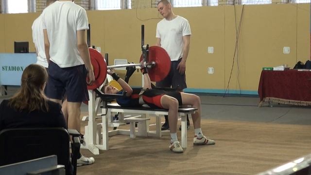 Александр Токарчук - Рекорд Москвы - 90 кг - жим лежа в кат. до 53 кг! смотреть онлайн