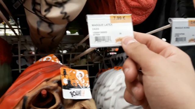 A LA RECHERCHE D'UN COSTUME DE CLOWN TUEUR ! ? HALLOWEEN 2017 ? смотреть онлайн