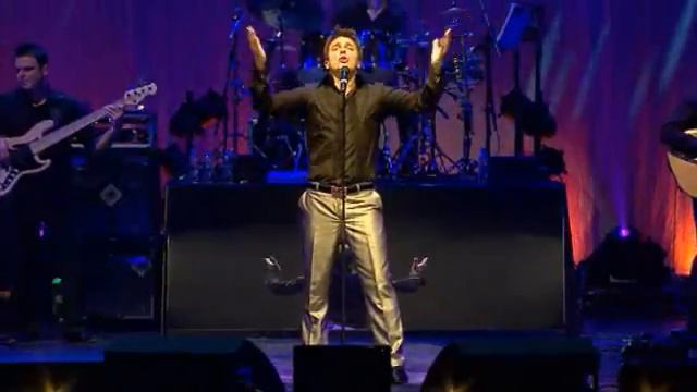 I Made It Through The Rain - Exclusive footage from John Barrowman's 2009 tour смотреть онлайн