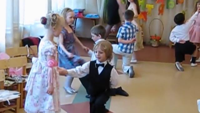 Выпускной в ДОУ №2. Вальс. смотреть онлайн