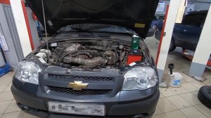 Замена редуктора переднего моста, рулевых наконечников и привода на автомобиле Chevrolet Niva