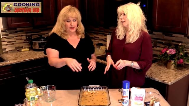 Miss Sheila's Cornbread Coffee Cake - The ingredients will surprise you! смотреть онлайн