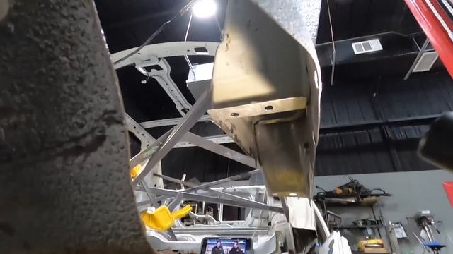 Building a BRAND NEW 1992 Nissan Skyline GTR Part 18 смотреть онлайн