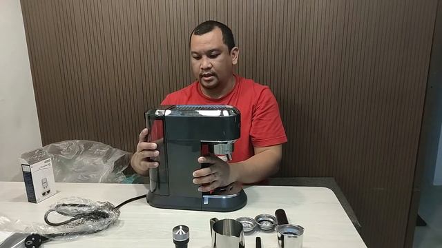 Episode #30: Unboxing - De'Longhi Dedica Metallics (EC785G1) The Barista Pack Coffee Maker смотреть онлайн