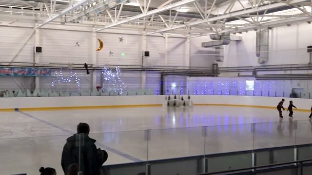 Новогодняя сказка «Волшебный лес» на ледовой арене «Угра» г.Кондрово 25.12.2021 г. смотреть онлайн