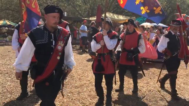 Renaissance Fest Bagpipe Parade смотреть онлайн