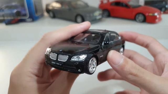 Unboxing BMW 750 LI - 1/43 - Rastar Diecast Miniature