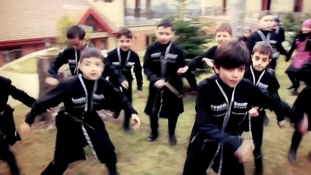 rachuli (zur@b) смотреть онлайн