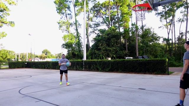Under Armour FUTR X 2 - First Impressions & On Court Review смотреть онлайн