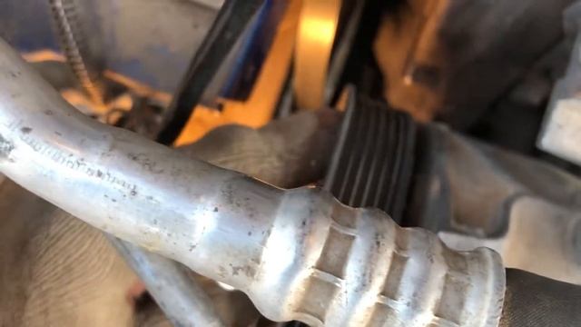 Снятие,установка насоса гура Renault Logan,Ларгус,Сандеро