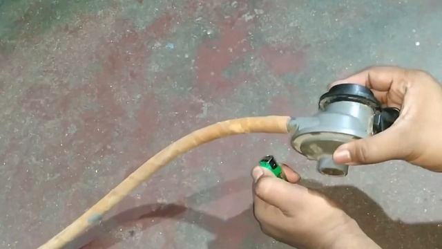 How to Remove Gas Pipe from Regulator || गैस पाइप कैसे निकालें смотреть онлайн