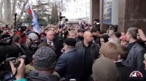 Народ доволен приезду Жириновского в Севастополь  28.02.2014