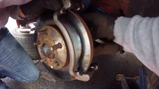 Replacing Ford Mustang Brake Calipers смотреть онлайн