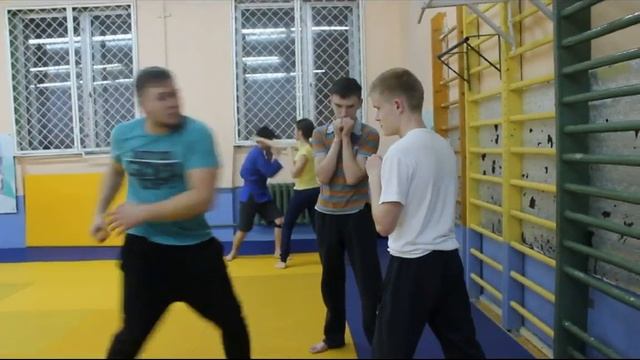 Тренировка младшей группы по ММА в Казани