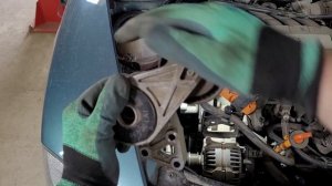 Замена натежного ролика на Skoda Octavia