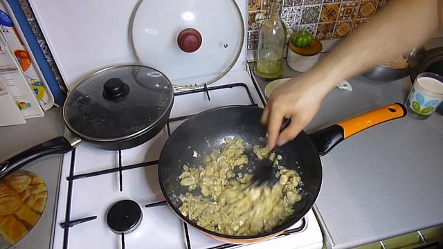 Как сделать сочные куриные котлеты на ужин / Куриные котлеты без хлеба в сливочно грибном соусе смотреть онлайн