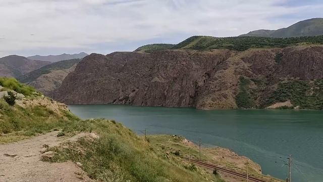 Ахангаранское водохранилище. Путешествия по Узбекистану. смотреть онлайн