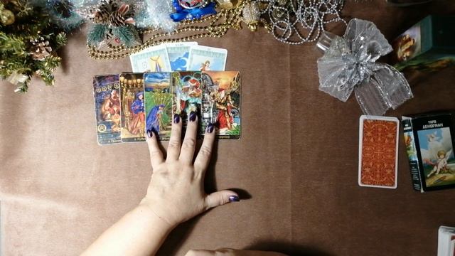 ЧТО У НЕГО НА СЕРДЦЕ К ВАМ? Гадание на картах ТАРО онлайн. смотреть онлайн