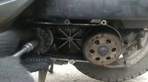 Меняем ремень вариатора на скутере Yamaha Jog 36. Часть 2.