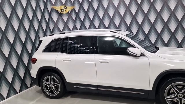 Mercedes-Benz GLB 200 d 4MATIC // AMG PAKET // 1.BESITZ // WERKSGARANTIE // SUV / Geländewagen смотреть онлайн