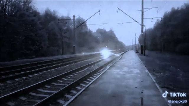 Странный синий светящийся шар смотреть онлайн