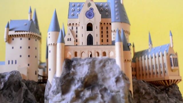 My Hogwarts Paper Model смотреть онлайн