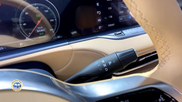 2024 Voyah Free Walkaround | Extended range SUV | —2023 Chengdu Motor Show смотреть онлайн