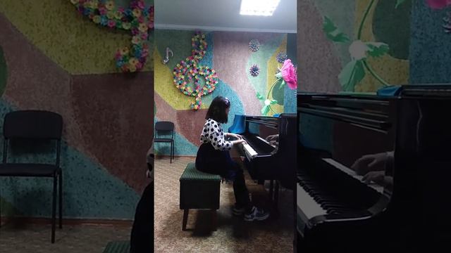 Плакса Софія " Джазові твори" смотреть онлайн