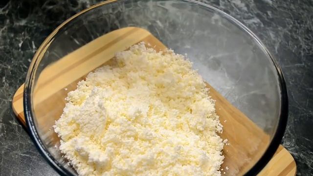 КУЛИНАРНАЯ СТРАНИЧКА ТВОРОЖНЫЕ ШАРИКИ РАФАЭЛКИ 29 11 22 смотреть онлайн