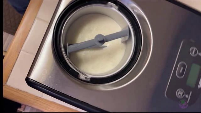 Cuisinart ICE 100 Review with Simple No Cook Recipe for Delicious Vanilla Ice Cream смотреть онлайн