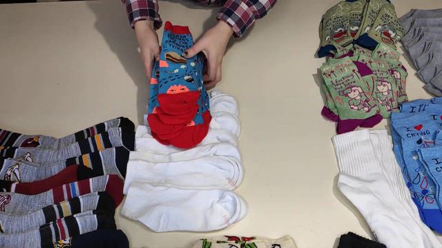 Лот 2862 Сток Носки м/ж Канада. цена 1870 руб/кг 6кг 125пар смотреть онлайн