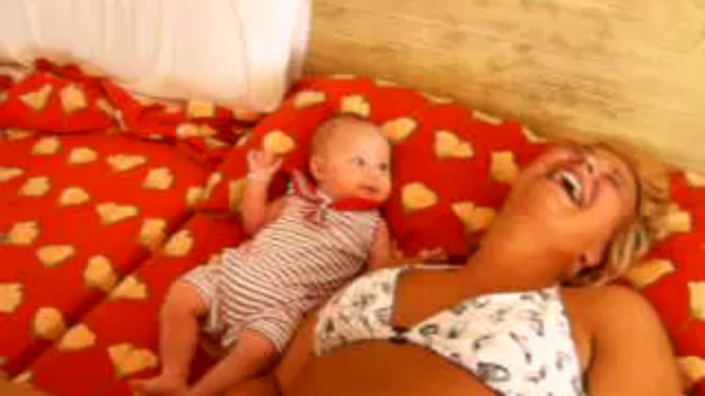 Юморной малыш смотреть онлайн