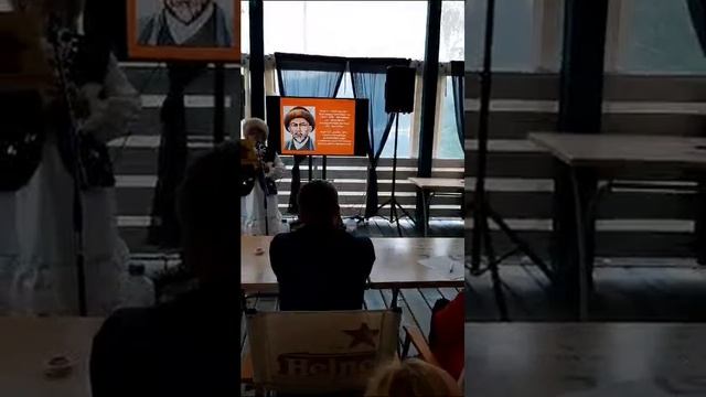 Аниса читает стихи башкирского поэта на праздновании Дня России в республике Алтай. смотреть онлайн