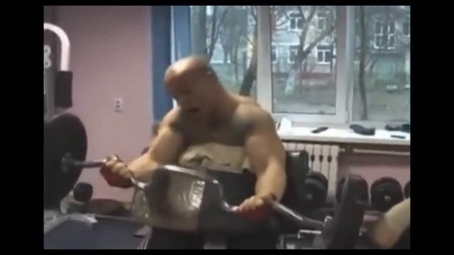 Отчаянный кач | Desperate Bodybuilder