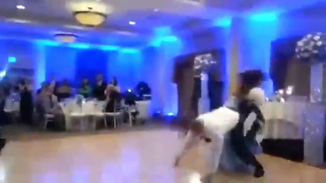 Первый танец жениха и невесты смотреть онлайн