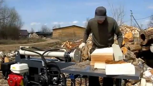 Дровокол гидравлический мобильный 