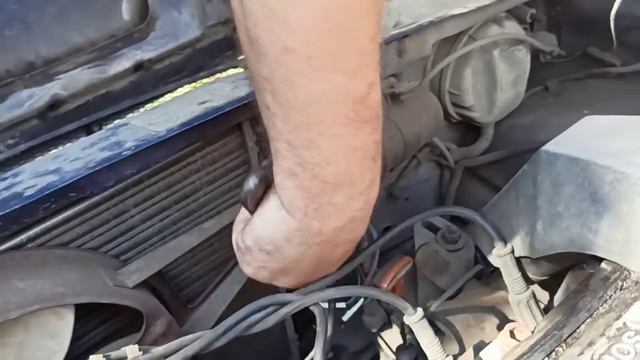 Замена датчика включения вентилятора на Славуте. смотреть онлайн