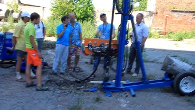 Презентация буровой установки Вектор Вр-2.200 и бурового насоса Вектор НП в г. Новосибирск смотреть онлайн