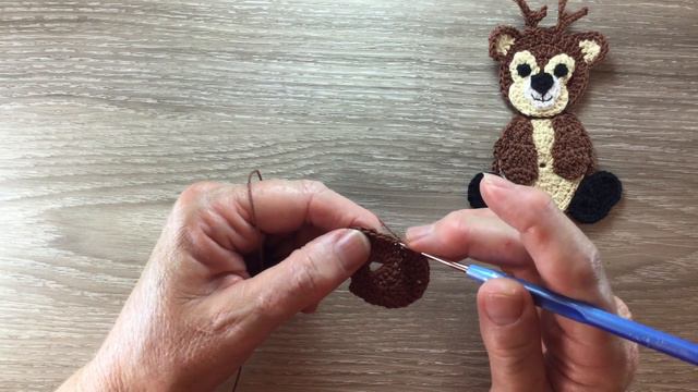 Crochet Deer Tutorial - Crochet Applique Tutorial смотреть онлайн