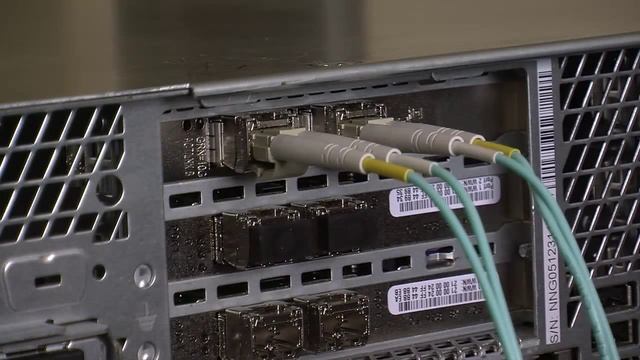 Replacing a 5330 Compute Node 10GB Ethernet Optical Module смотреть онлайн